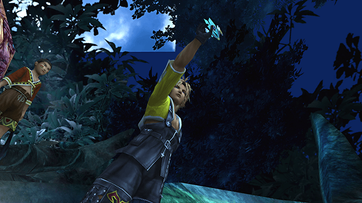 Tidus holding up the Cloudy Mirror to turn it into the Celestial Mirror