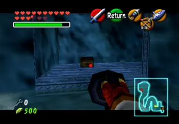 Targeting the treasure chest with the hookshot
